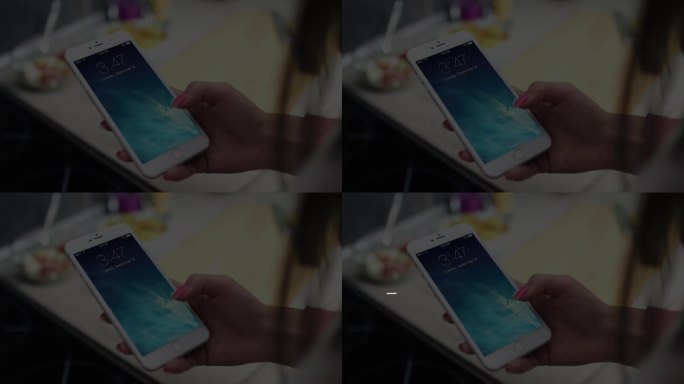 女性使用手机场景 综艺符号标签（带字体）