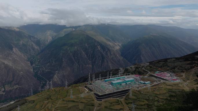 世界海拔最高卡麦特高压直流输电换流站枢纽