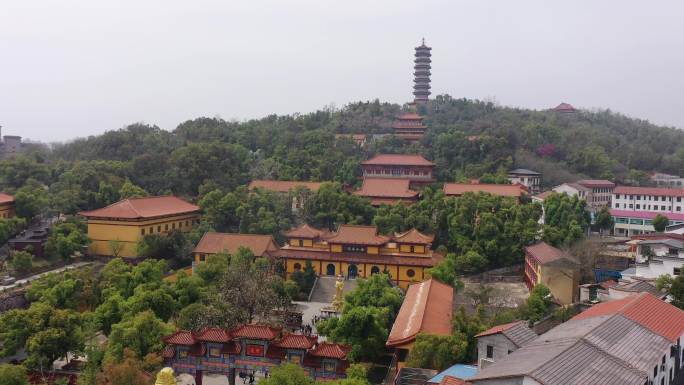 航拍湖南岳阳圣安寺景区风光