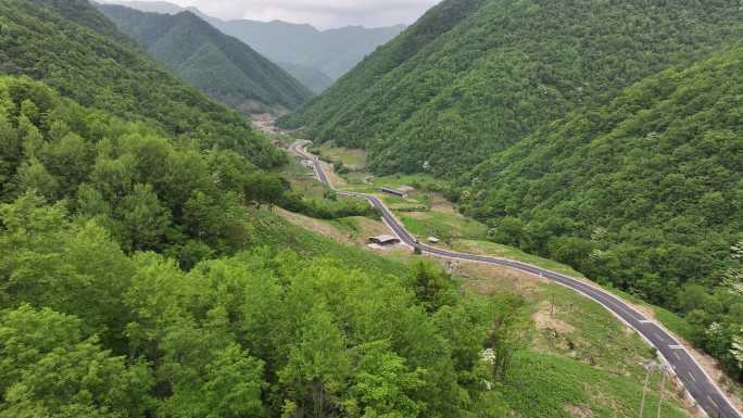 陕西安康平利县正阳草甸环山路航拍