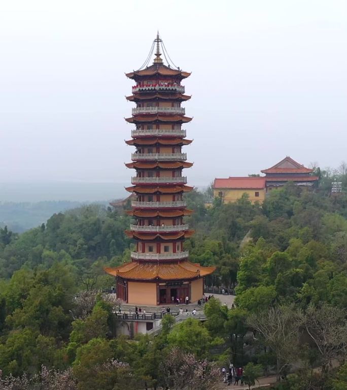 航拍湖南岳阳圣安寺景区风光