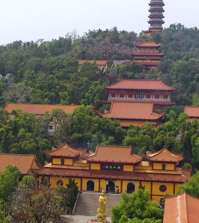 航拍湖南岳阳圣安寺景区风光
