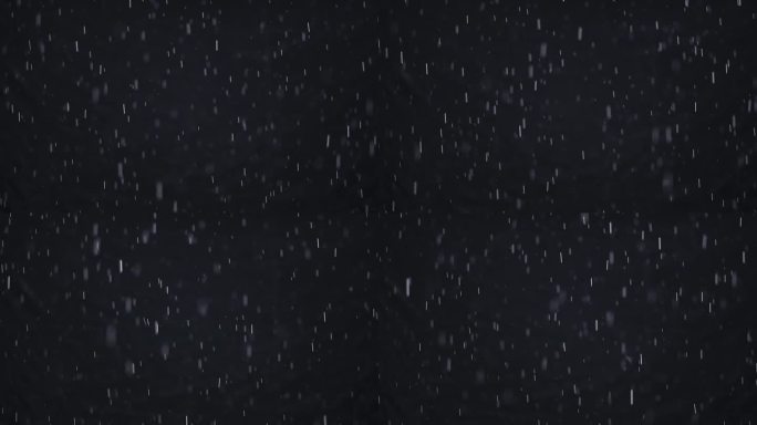 夜间雨滴坠落黑暗中的雨夜雨水雨滴下雨小雨