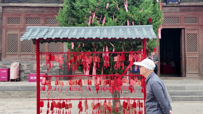 古建筑祈福场景