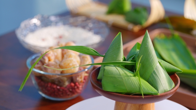 【4K唯美】端午节 美女 包粽子