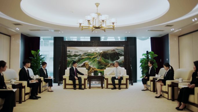 国企政府开会办公会议商务握手洽谈培训接待
