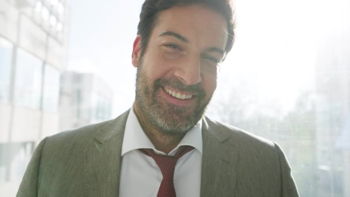 年轻英俊的白人商人肖像