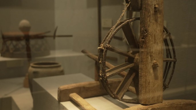 古代纺织工具展示