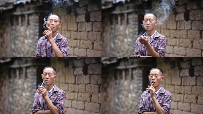 老农抽旱烟的悠闲时光