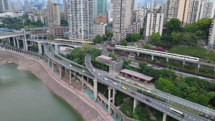 重庆李子坝轻轨穿楼景观