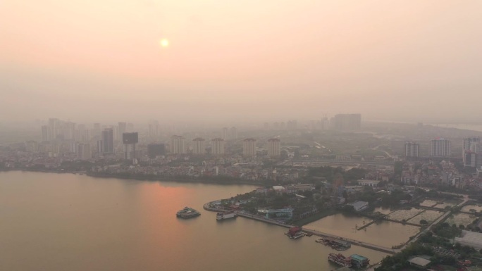 越南河内- 2023年5月:河内郊区鸟瞰图。从上面看住宅楼。