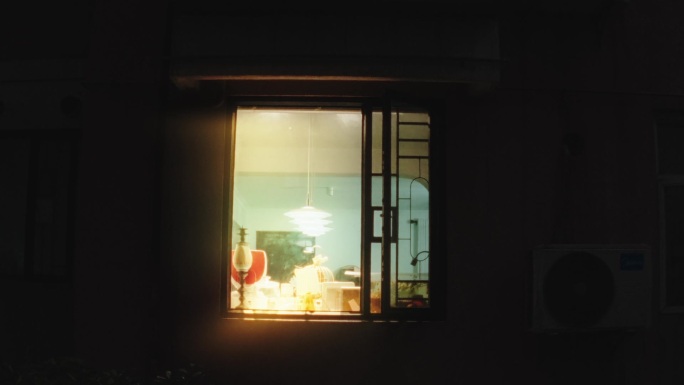 夜晚家的灯光