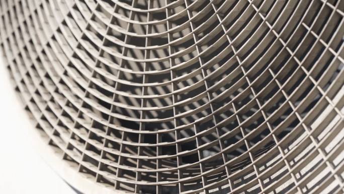 室外机盘管上的空调风扇停止转动