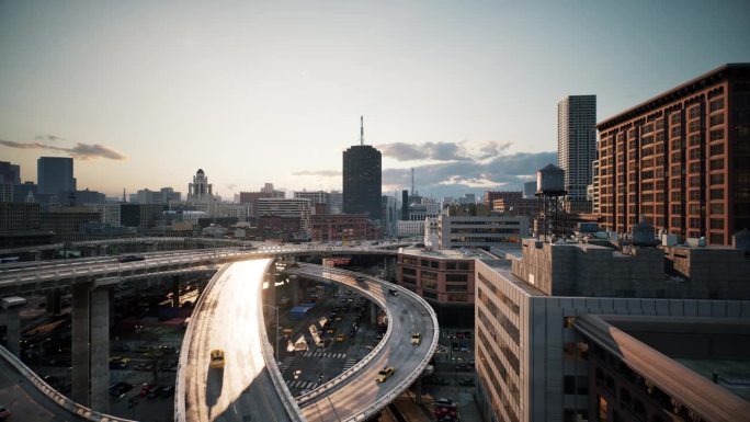 黎明时分大城市的十字路口。大城市道路上的汽车交通。