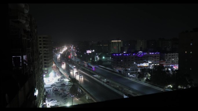 午夜高速公路的近景