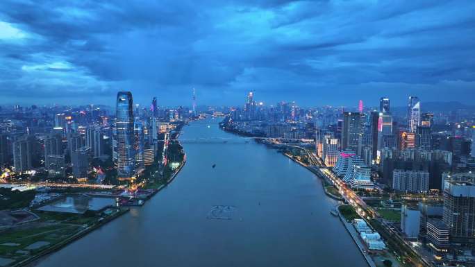 蓝调的广州国际金融城