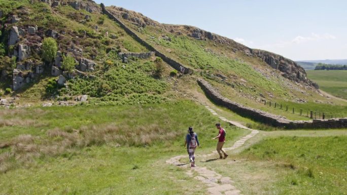 远足和亲密关系