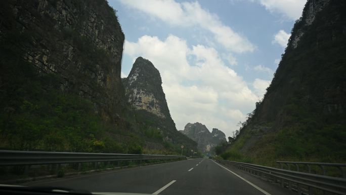 广西最美合那高速山路自驾风光优美