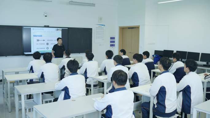 校企合作工业自动化教学实训职业技工学校