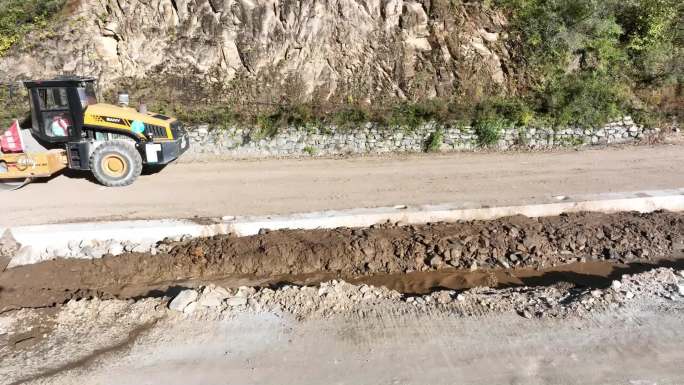 山区道路建设施工现场航拍