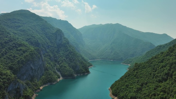 皮瓦河峡谷空中黑山