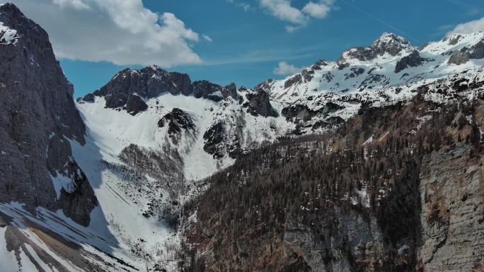 阿普尔斯山峰鸟瞰图