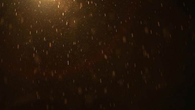 雨夜中的雨滴落在慢动作降雨中