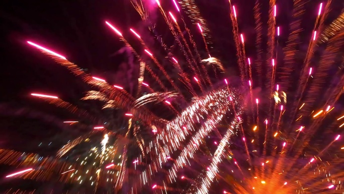 烟花爆炸中心第一视角FPV