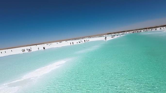 青甘大环线东台吉乃尔湖穿越机