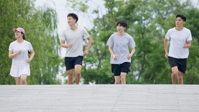 公园健康慢跑运动跑步奔跑跑步晨跑城市生活