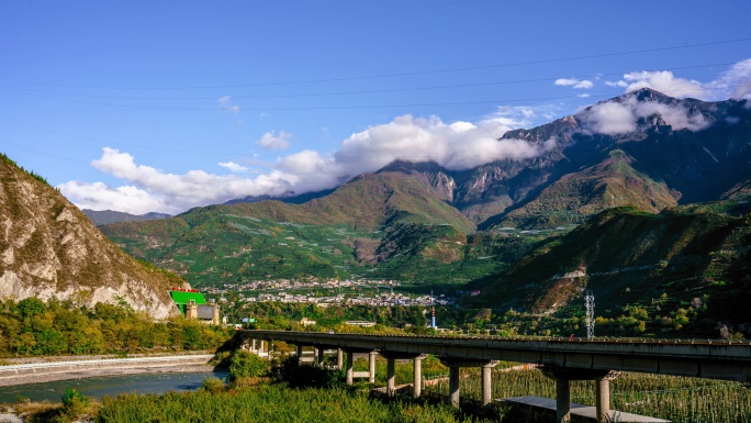 6K延时摄影茂县羌寨风情村庄避暑山庄