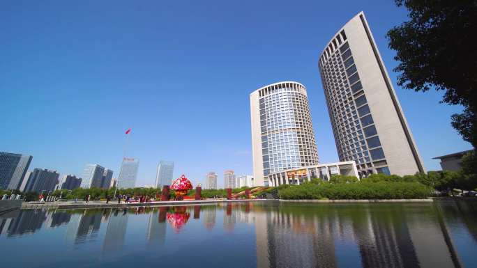 合肥政务区双子楼市政府大楼国庆花蓝装饰