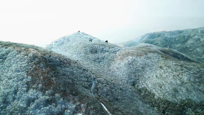 雪山云雾缭绕-H