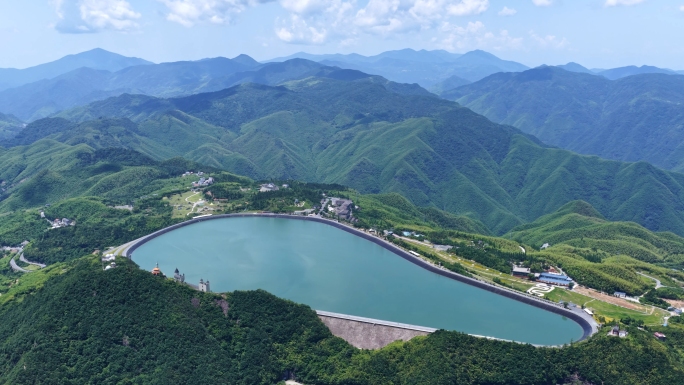 安吉天荒坪江南天池航拍