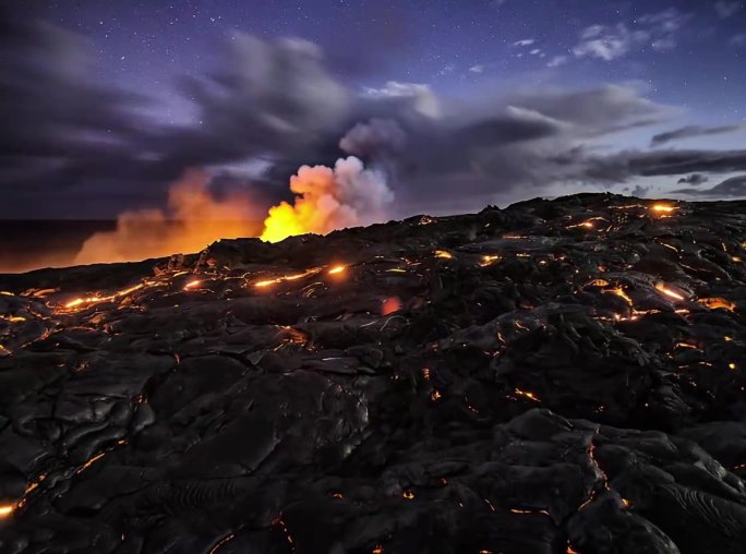 火山熔岩夜景