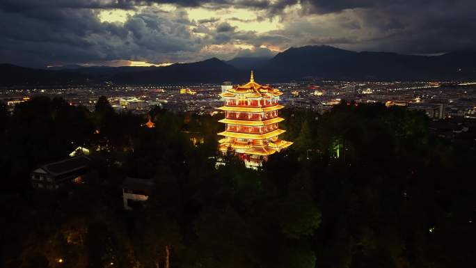 云南丽江古城万古楼木府夜景航拍