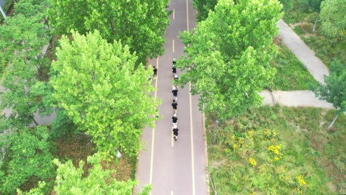 航拍跑道跑步