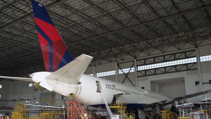 飞机维修检修-飞机维修工程师日常工作