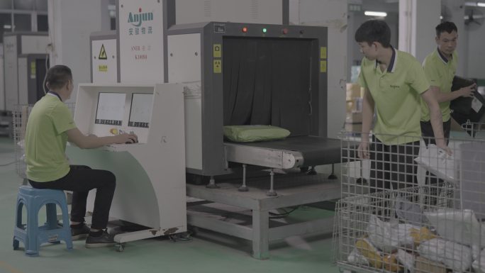 包裹过安检机器  扫描