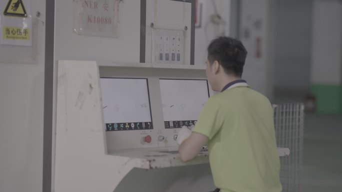 包裹过安检机器  扫描