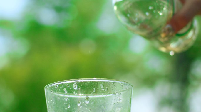 夏日 阳光 倒汽水