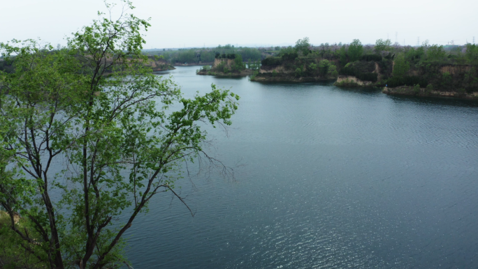 湖泊自然风光山水景色水面生态环境河流岸边