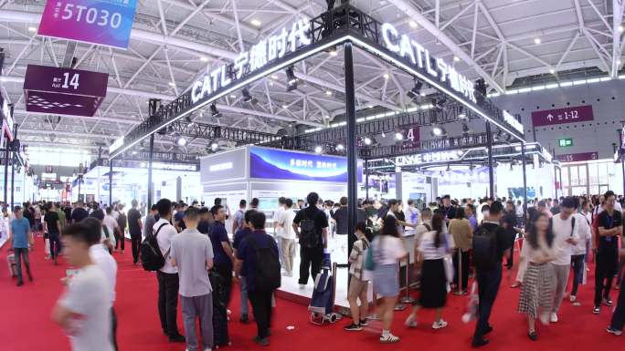 新能源科技展会人潮涌动 宁德时代