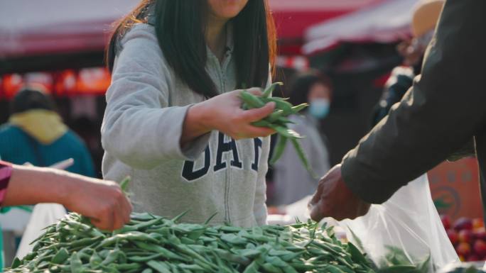 热闹的市集美食交易｜吉林长春