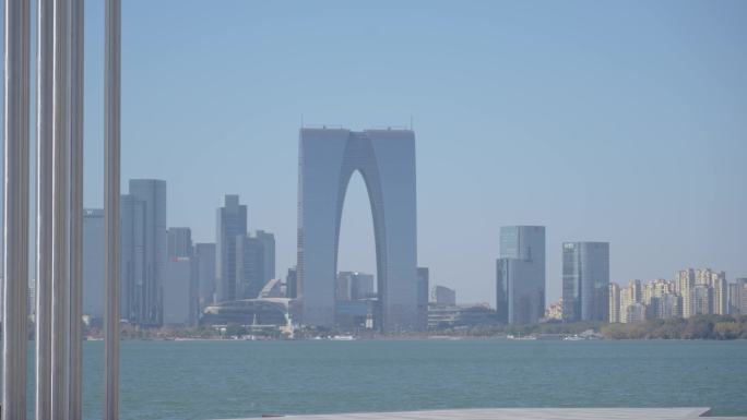 苏州金鸡湖畔 飞翔雕塑