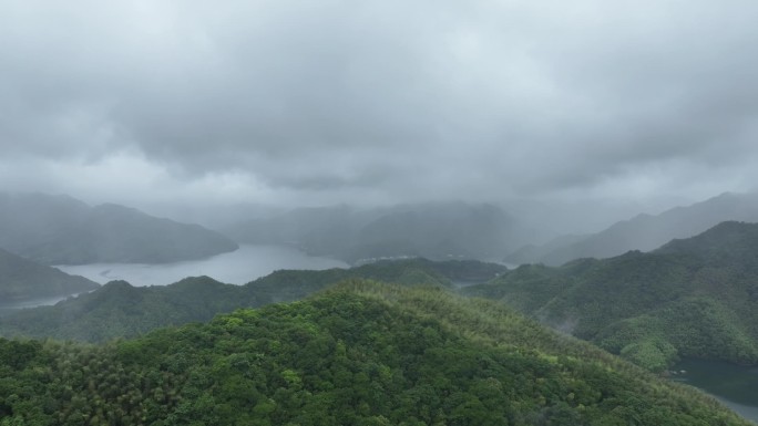 航拍黄山太平湖