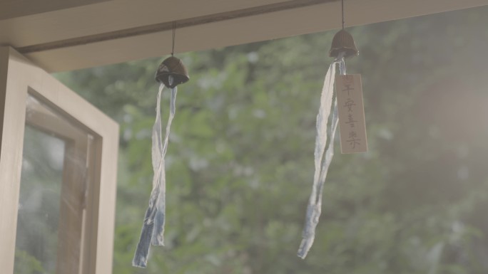 日式风铃与微风