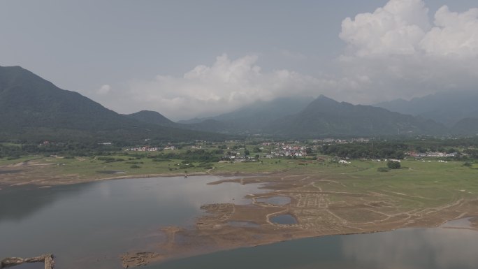 湖光山色航拍景观