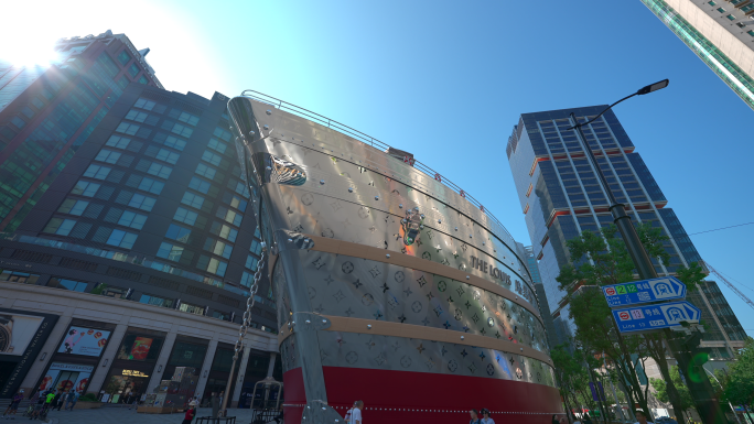 上海LV巨轮路易号船头建筑