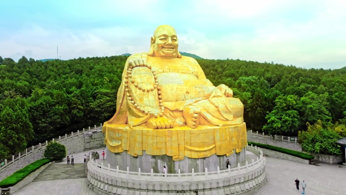 济南千佛山大佛航拍